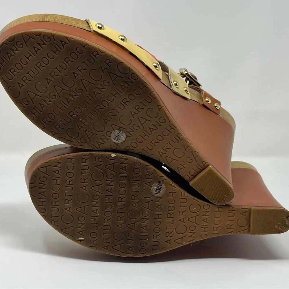 Woman’s Arturo Chiang Brown Patent Leather Wedges Sz 10 / Euro 40‎